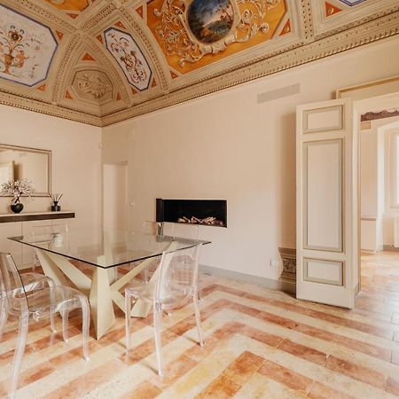 Sotto Gli Affreschi Del 1800 Con Colazione Inclusa Assisi Exterior photo